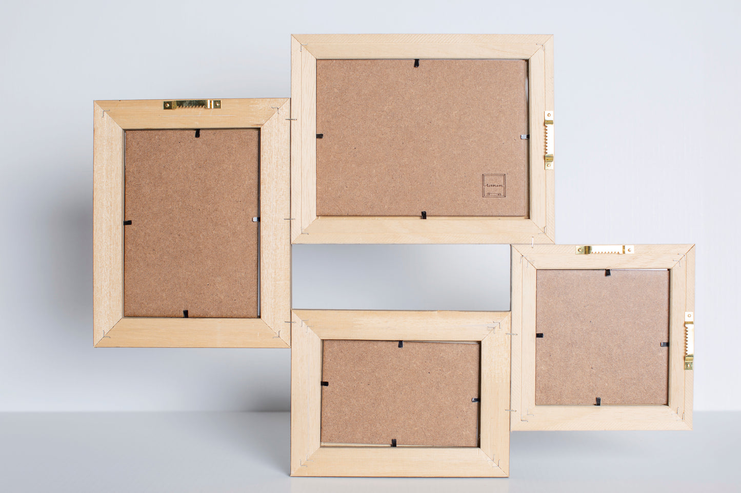 Cornice Multipla da Muro 4 Foto — Grigia e Beige