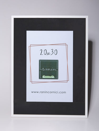 Cornice da parete 30x40 bianca passepartout nero - Ranin Cornici